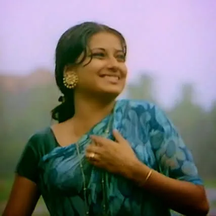 Moushumi-Chatterjee-hot-Sexy-Bikini-Pic