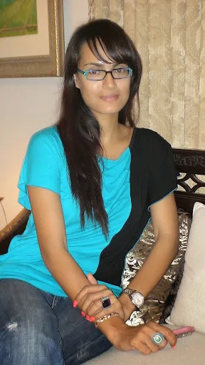 Nadia Hussain Hot Sexy Bikini Wallpapers