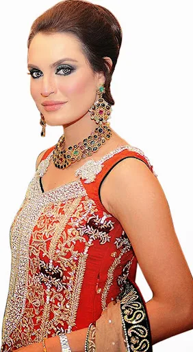 Nadia Hussain Hot Sexy Bikini Pictures