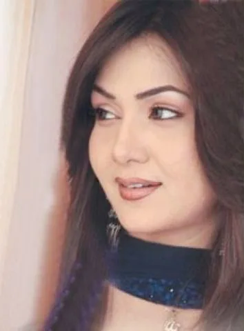 Naheed Shabbir Hot Sexy Bikini Image Gallery
