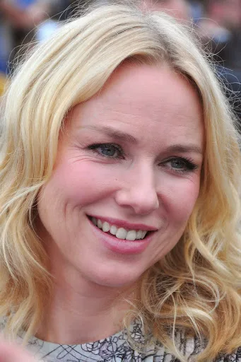 Naomi Watts Hot Sexy Bikini Photos