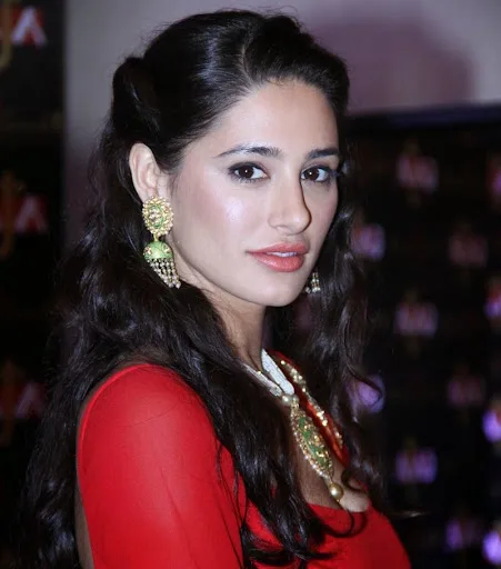Nargis Fakhri Hot Sexy Bikini Wallpaper