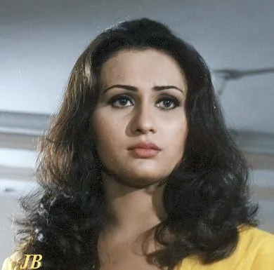 Nargis Hot Sexy Bikini Images