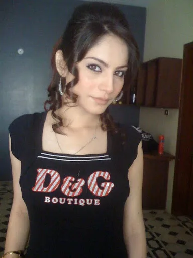 Neelam Muneer Hot Gallery, Bikini Images, Photos, Pics