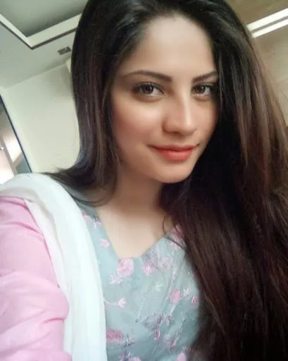 Neelam Muneer Hot Sexy Bikini Wallpaper