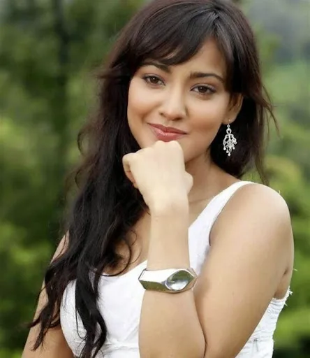 Neha-Sharma-Hot-Sexy-Bikini-Photo