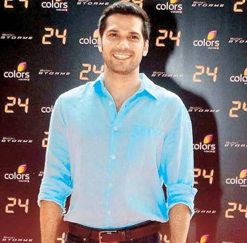 Neil Bhoopalam Hot Image Gallery