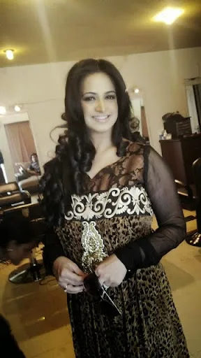 Noor Bukhari Hot Sexy Bikini Wallpapers