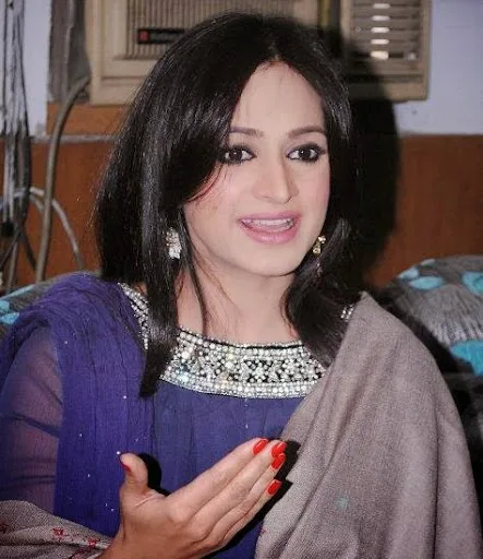 Noor Bukhari Hot Sexy Bikini Images