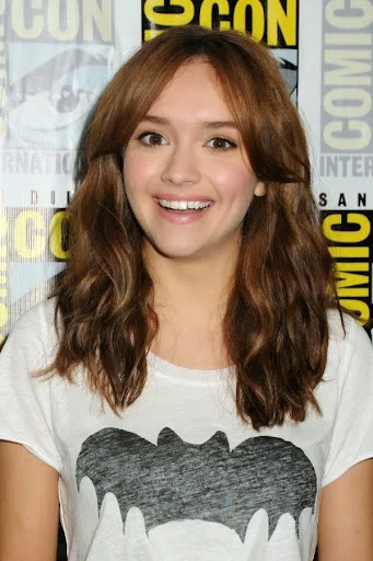 Olivia Cooke Hot Sexy Bikini Stills