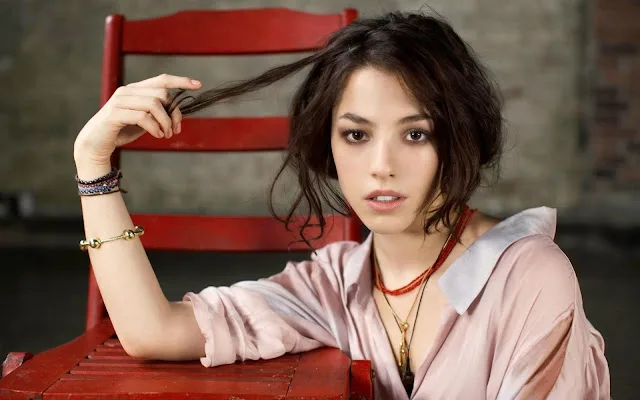 Olivia Thirlby Family Photos