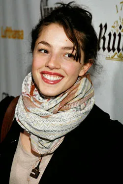 Olivia Thirlby Hot Bra Photos