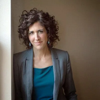 Phoebe Fox Hot Sexy Bikini Image Gallery