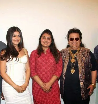 Pooja Gujral Hot Sexy Bikini Photo