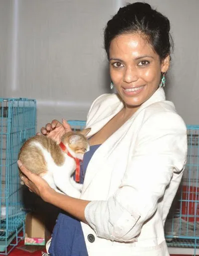 Priyanka Bose Hot Sexy Bikini Pics