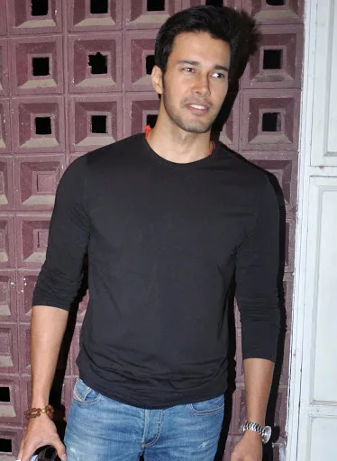 Rajneesh-Duggal-Wallpaper
