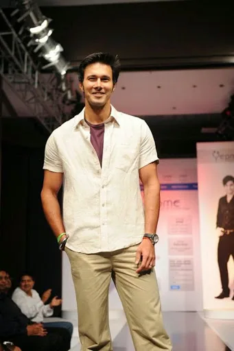 Rajneesh-Duggal-Wallpapers