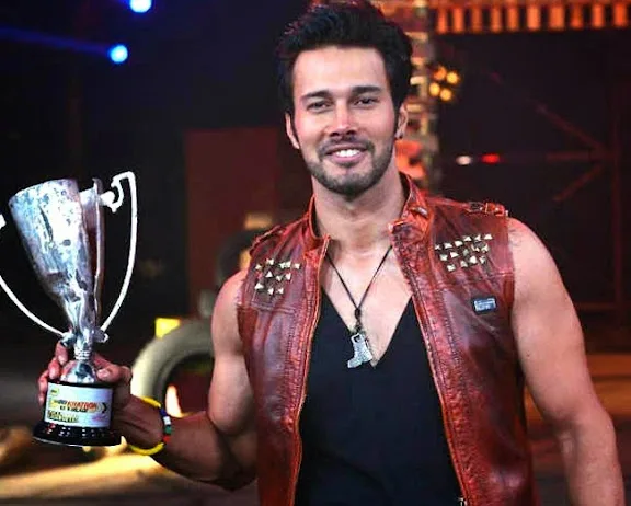 Rajneesh-Duggal-Pics