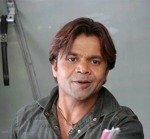 Rajpal Yadav Hot Sexy Body Image Gallery, Images, Photos, Pics
