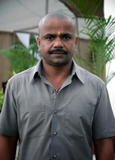 Rajpal Yadav Hot Sexy Body Image Gallery