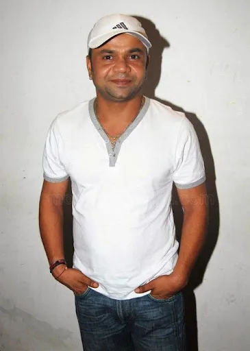 Rajpal Yadav Hot Sexy Body Pics