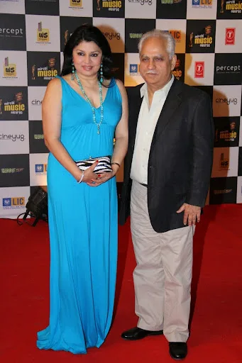 Ramesh Sippy Hot Still