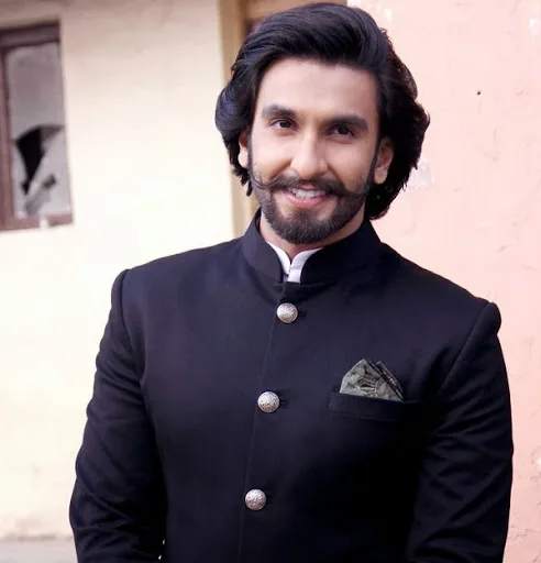 Ranveer Singh Image Gallery, Images, Photos, Hot Kiss, Stills
