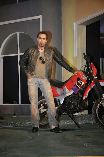 Ranvir Shorey Hot Pictures