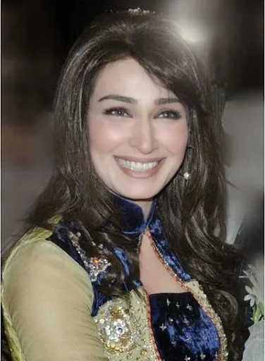 Reema Khan Hot Sexy Bikini Images