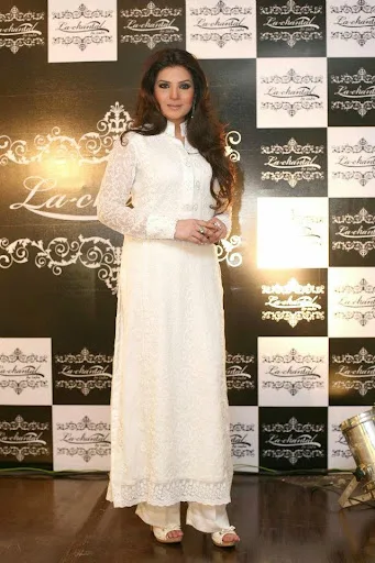 Resham Hot Sexy Bikini Wallpaper