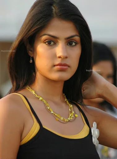 Rhea Chakraborty Hot Sexy Bikini Bra Pictures