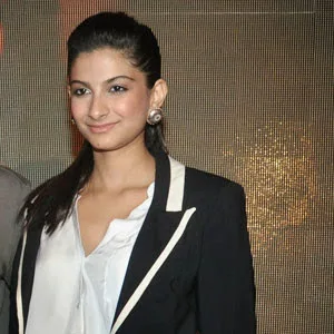 Rhea Kapoor Hot Sexy Bikini Images, Album, Photos, Pics