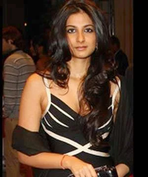 Rhea Kapoor Hot Sexy Bikini Pics