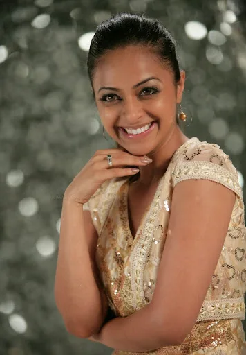 Richa Pallod Hot Sexy Bikini Photos