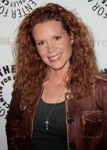 Robyn Lively Hot Sexy Bikini Still