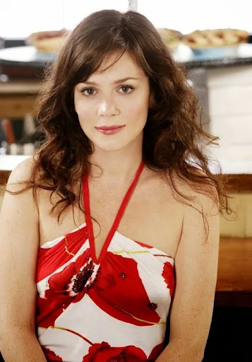 Rosemarie DeWitt Hot Sexy Bikini Pictures