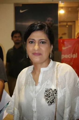 Saba Hameed Hot Sexy Bikini Photos