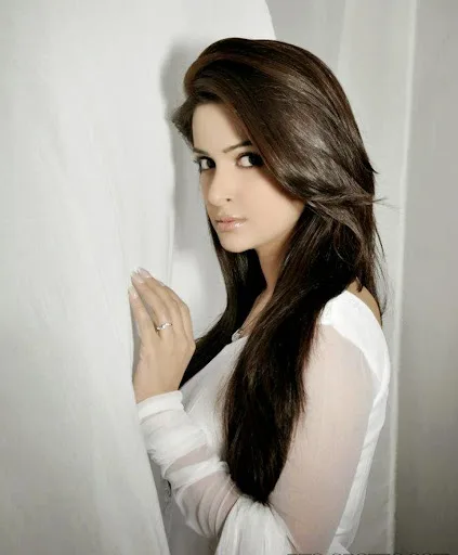 Saba Qamar Hot Sexy Bikini Wallpapers