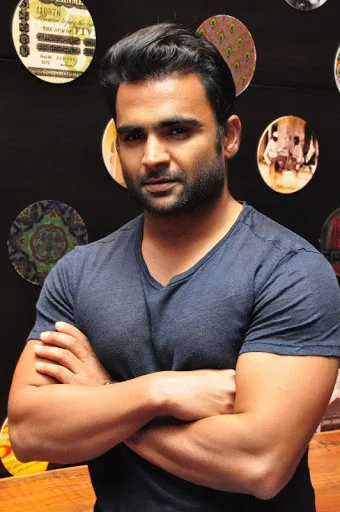 Sachin-Joshi-Hot-Photos