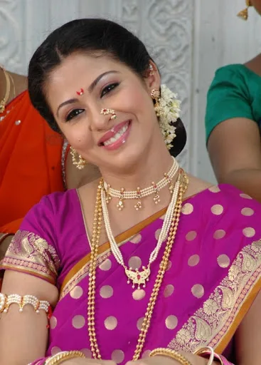 Sadha-Hot-Bikini-Photo-Gallery