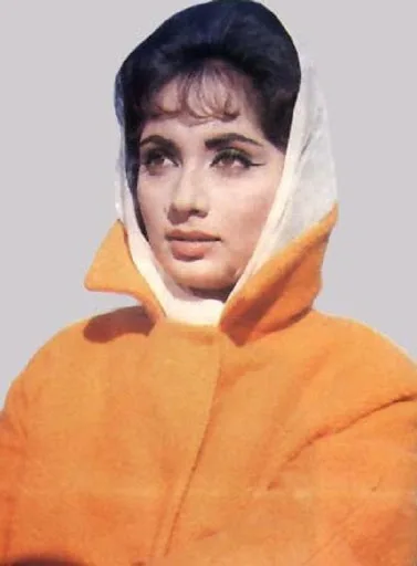Sadhana-Hot-Bikini-Pictures