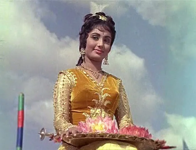 Sadhana-Hot-Bikini-Stills