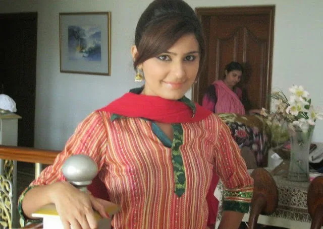 Sadia Ghaffar Hot Gallery, Bikini Images, Photos, Pics