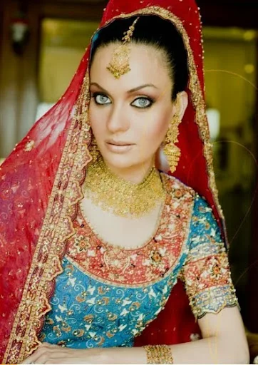 Sadia Imam Hot Sexy Bikini Pics