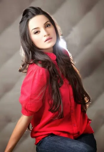 Sadia Khan Hot Sexy Bikini Wallpaper