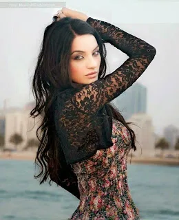 Sadia Khan Hot Sexy Bikini Images