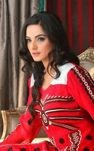 Sadia Khan Hot Sexy Bikini Pics