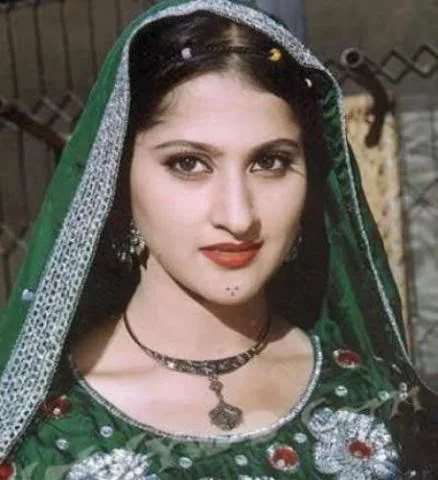 Sahiba Afzal Hot Sexy Bikini Images, Photos, Pics, Stills