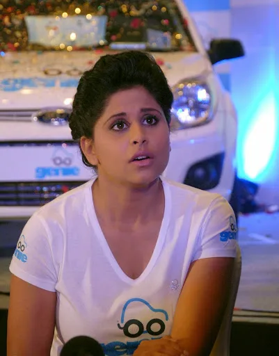 Sai-Tamhankar-Hot-Sexy-Bikini-Wallpaper