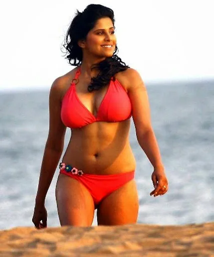 Sai-Tamhankar-Hot-Sexy-Bikini-Pics